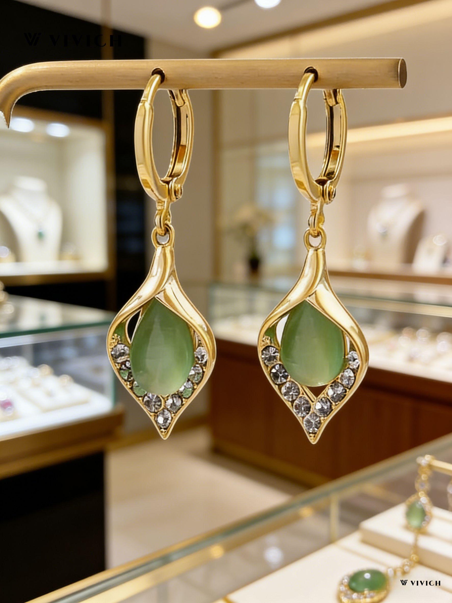 

Vintage New Chinese-Style Cat s Eye Earrings: Unique Drop-Shaped Earrings One Size зелёный