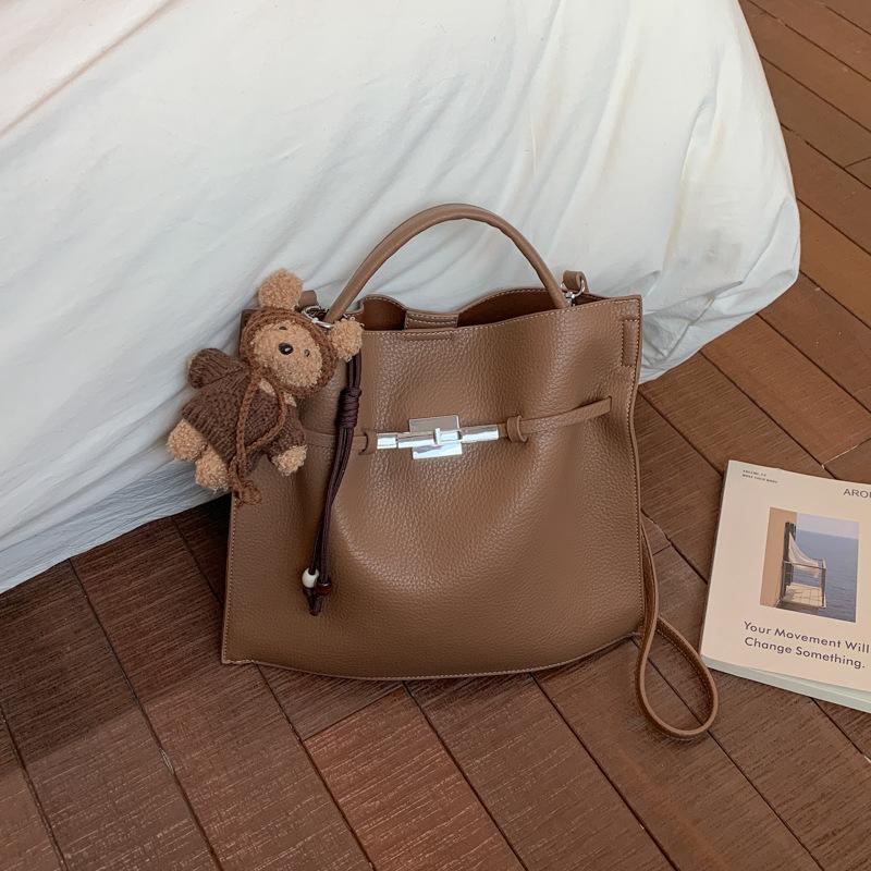 Work Bag with A Stylish Single Shoulder Strap and A Kelly-style Crossbody Bag