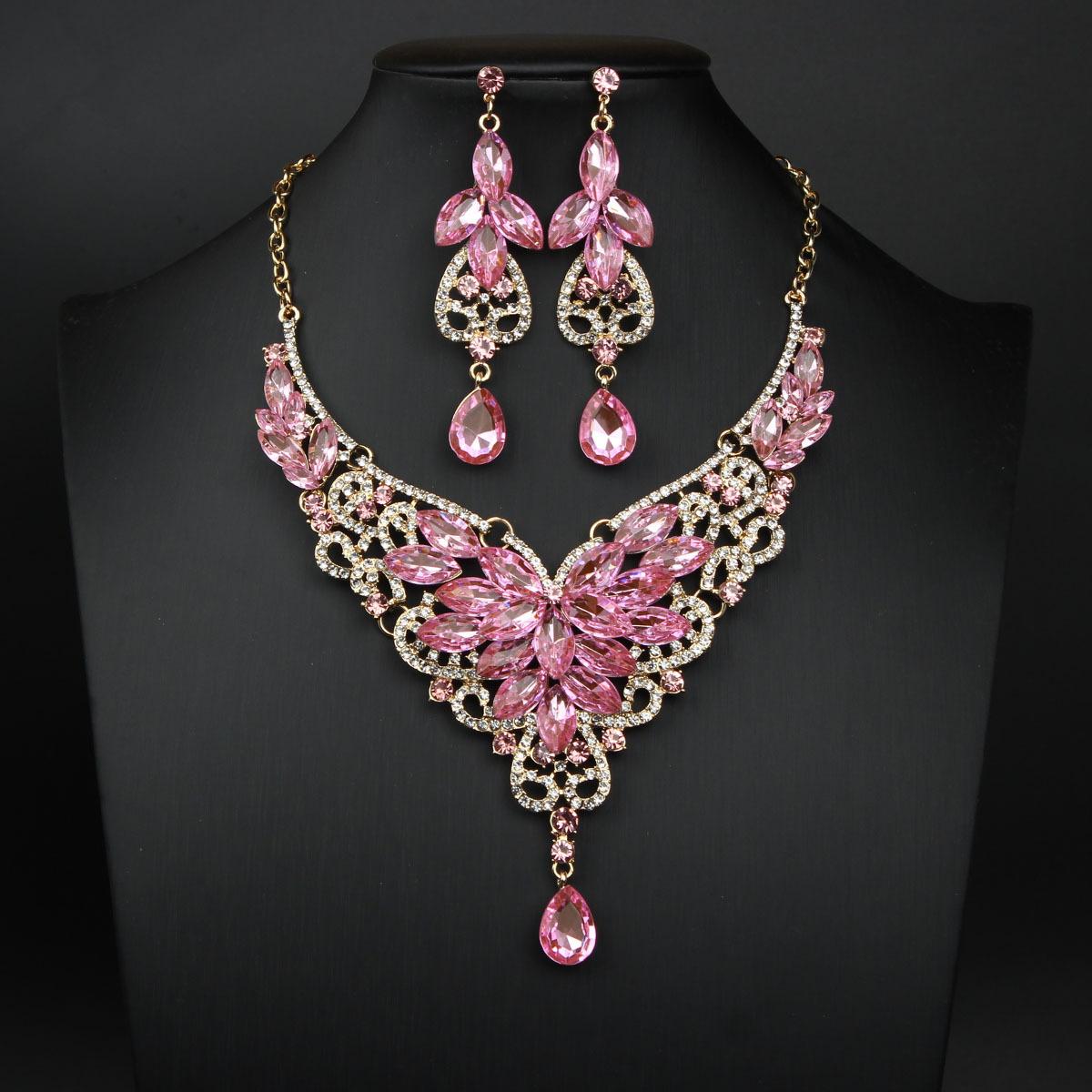 

2026 European and American exaggerated crystal gemstone necklace earrings set bridal banquet dress women s jewelry 45CM розовый