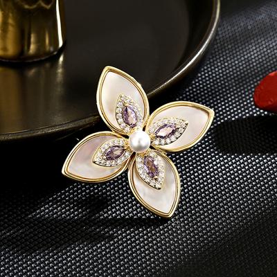 Korean Simple Natural Fritillary Pearl Four-Leaf Clover Brooch High-End Versatile Corsage Anti-Light Buckle Accessories Women