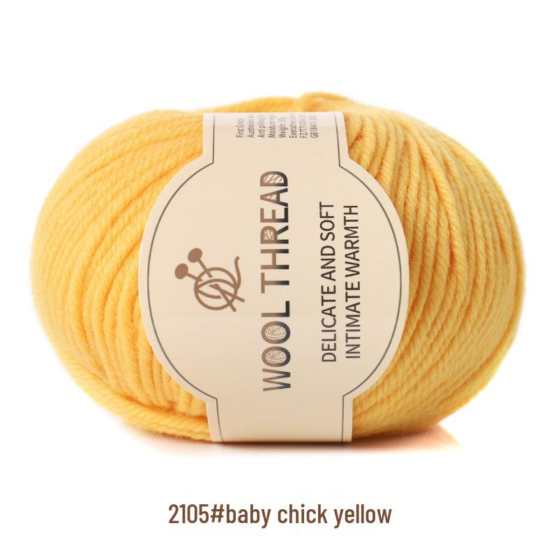 Medium-Thick Cashmere Wool Yarn for Hand-Knitted Baby and Child Scarves and Sweaters, with Knitting Needles.