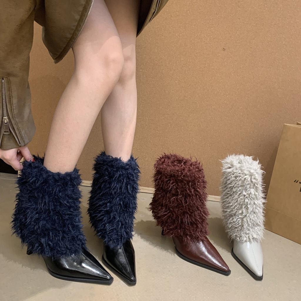 2025 sind hochhackige Kurzstiefel für Frauen dieses Jahr beliebt, schwarze spitz zulaufende dünnabsatzige haarige mittelhohe Schneestiefel, Samt modische Essenz