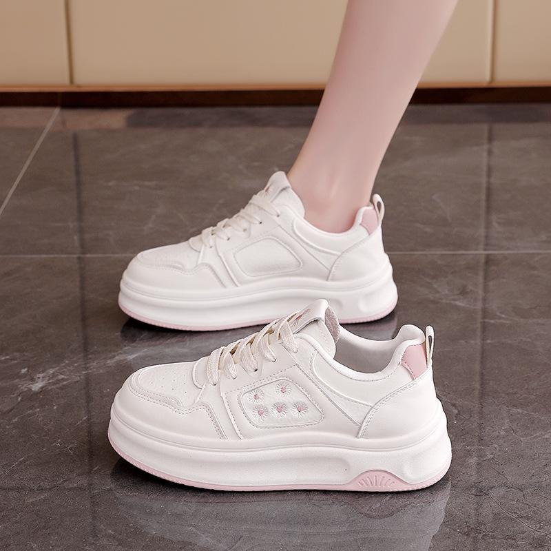 

Fashion versatile little white shoes for women 2025 spring new Korean version trend thick-soled muffin shoes wear-resistant board shoes for women 8515 35