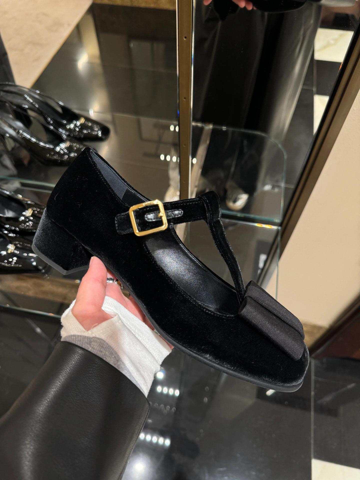 

2025 Spring Summer Casual Mid Heels Solid Color Square Toe Shoes For Women Ankle Buckle Patent Leather Pumps Size 35-40 New Hot 35 чёрный