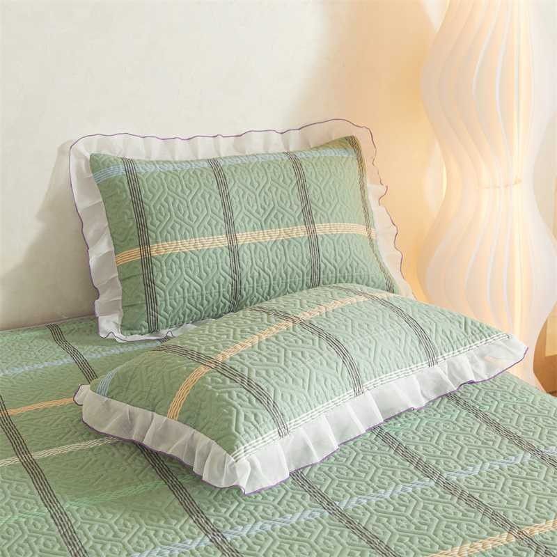 New Cotton Padded and Brushed Pillowcase with A Pair of 48cmx74cm Ruffled Edges and Thickened Four Season Pillowcases