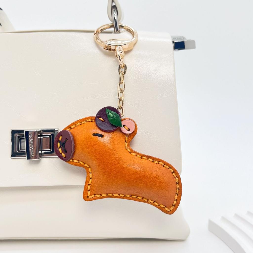 Cross-border Bestseller Genuine Leather Capybara Bag Charm Keychain Pendant Personalized Wrist Strap Phone case Accessory Gift