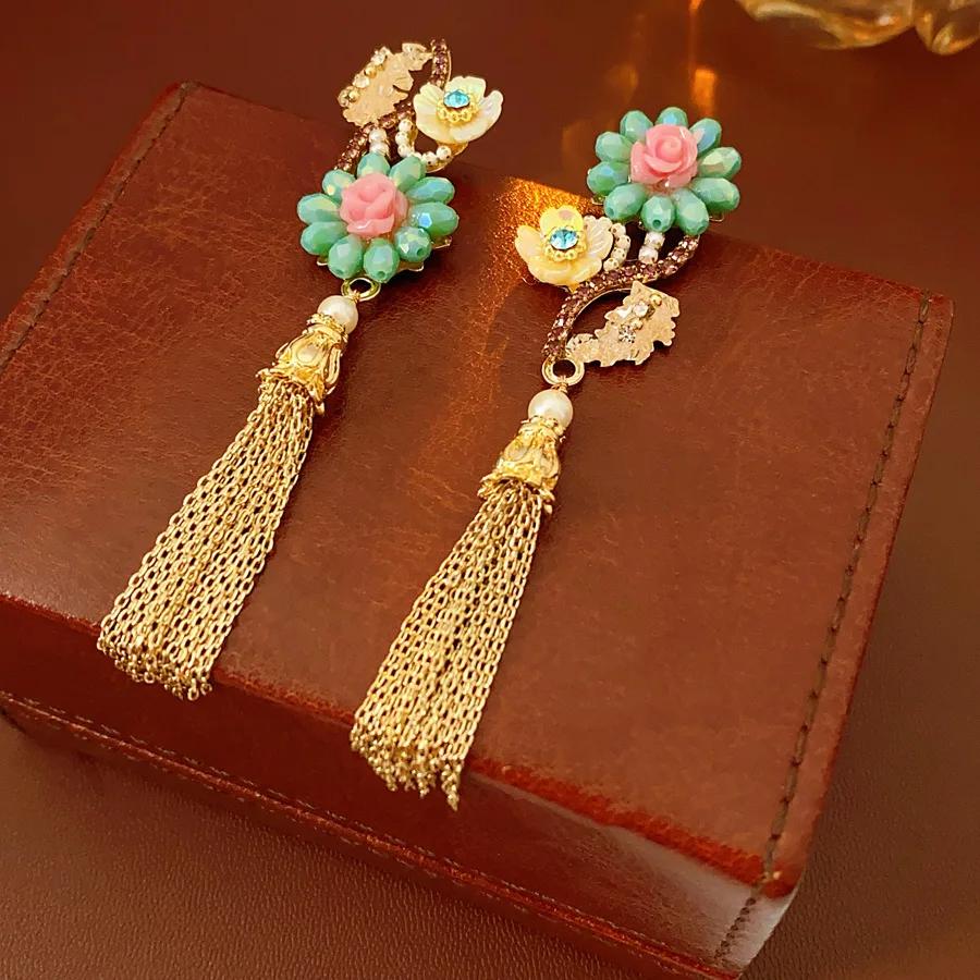 Vintage Asymetryczny Kolczyk dla Kobiet Stop Cynku Igła Kryształ Kwiatek Chwost Wiszący Kolczyk Luksusowy Retro Designerski Cyrkon