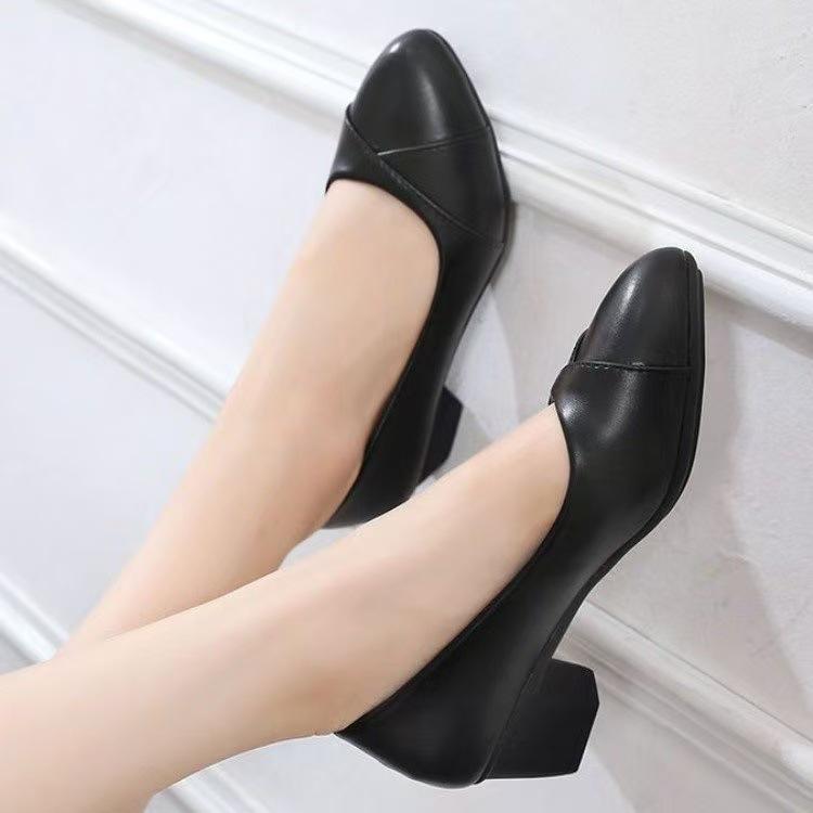 New light mouth shoes autumn comfortable low heel leather shoes comfortable non-slip shoes thick heel