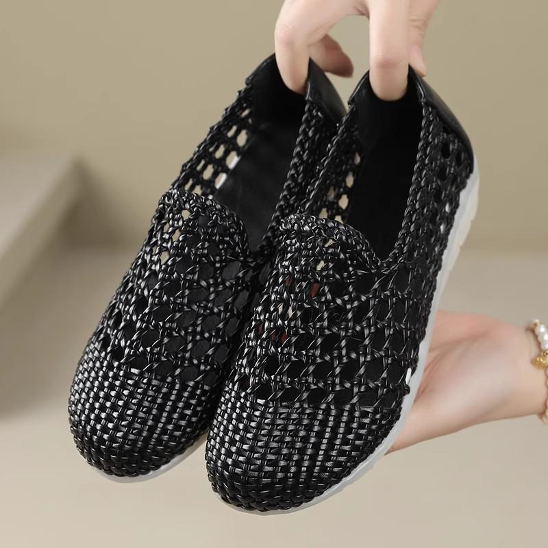 Fashion 2025 Summer Hollow Woven Breathable Shoes Women Sandals Big Size Round Toe Genuine Leather Shoes Summer Flat Casual Sandals