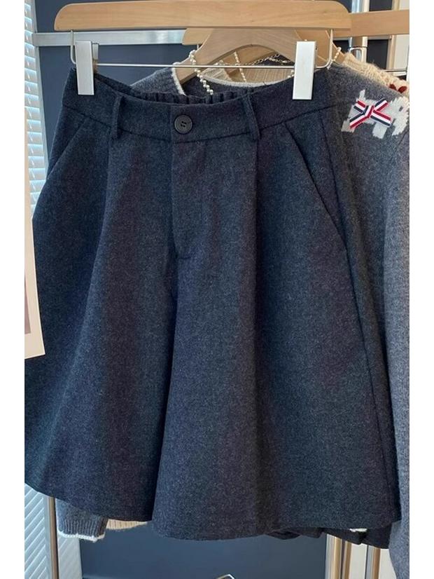 Elegante, hochtaillierte, formende Wollshorts für Damen - Vielseitige graue Bootcut-Hose für den Herbst