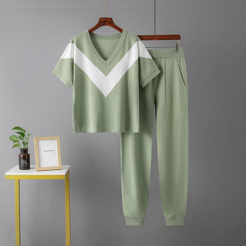 Summer New Two-piece Knitted Top + High-waisted Foot Fashion Suit