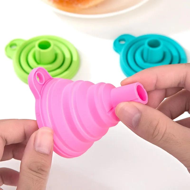 Collapsible Extendable Funnel Mini Household Plastic Funnel Pour Oil Pot Household Silicone Funnel Oil Leak Dispense