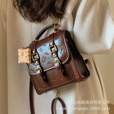 Backpack Women's Fashion Niche Design Portable Korean Version Casual School Bag Street Trend Student Lightweight Travel Backpack