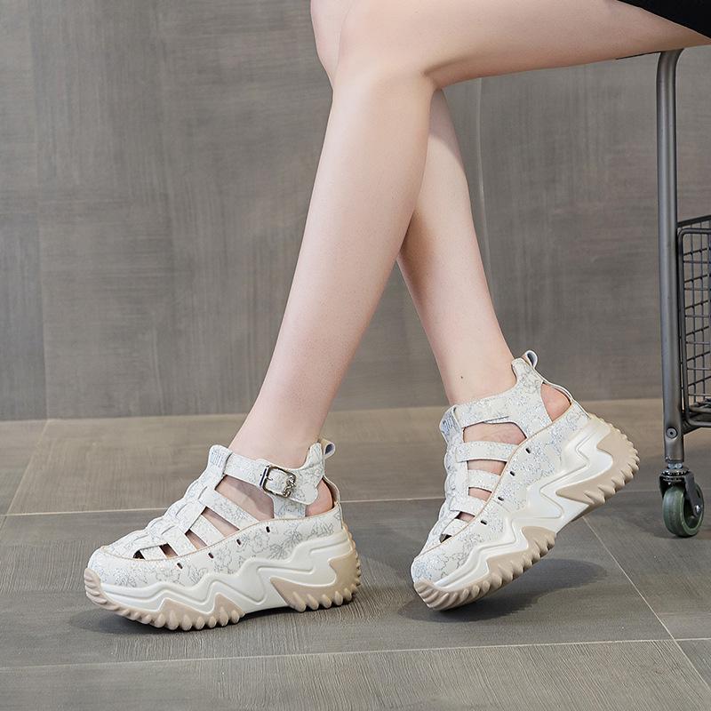 thick-soled Roman leather sandals summer new national style thick-soled inner height increase small casual pig cage shoes