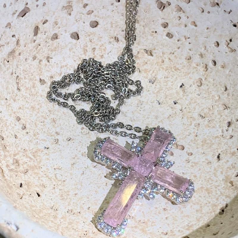 Y2K Themed Pink Broken Ice Zircon Cross Pendant Necklace Fun Stylish Jewelry for Women Retro Party Costume Match