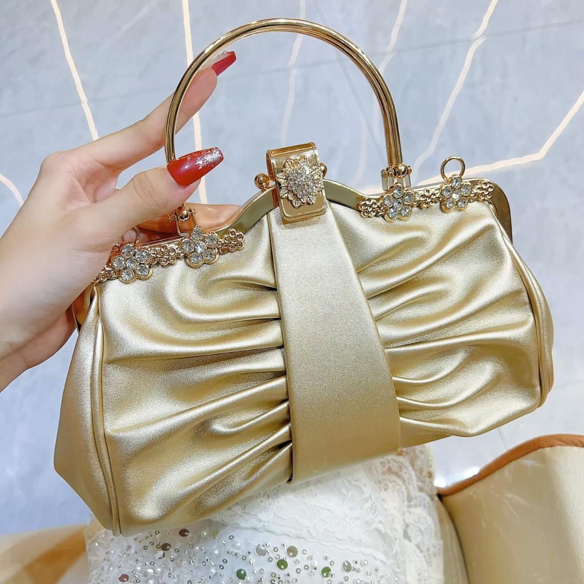

New Luxury Party Handbag with Diamond Studded Women s Handbag золотой