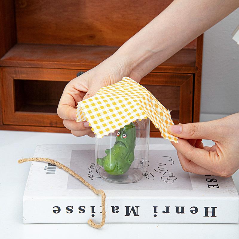 Grumpy Pickle In A Jar Sculpture Creative Resin Pickle In Jar Figurine Glass Pickle Statue Mini Grumpy Pickle Cartoon Display