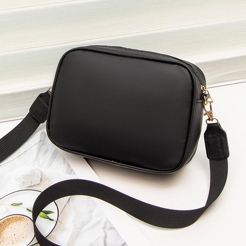 Small Bag Embroidery Thread Bag Fashion Camera Bag Wide Shoulder Strap Simple Shoulder Messenger Bag Women's Bag