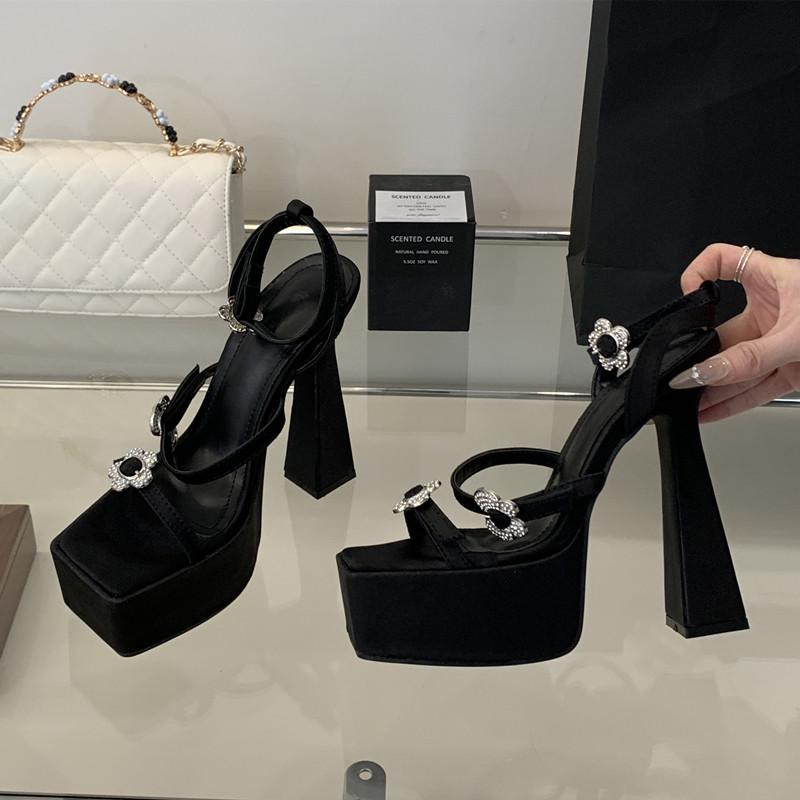 Mode Mode Strass Blumen Schmaler Riemen Damen Gladiatorsandalen Sexy Plateau Wedges 15cm Ultra High Heels Sommer Partyschuhe