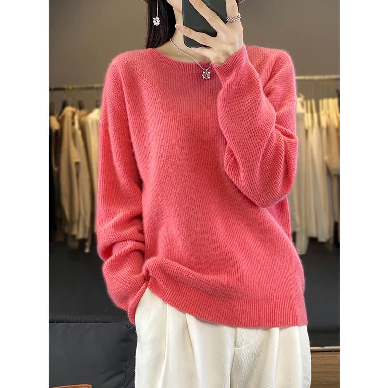 Women's Slimming Wool Pullover Sweater - Loose Knit, Versatile Autumn/Winter Base Layer, Solid Color, Round Neck.