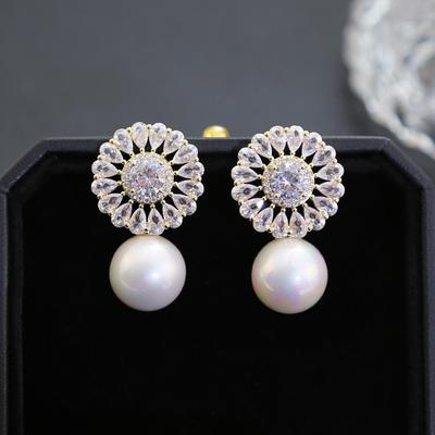 Boucles d'oreilles en diamant et zircon pour femmes, boucles d'oreilles légères et luxueuses, tendance et polyvalentes