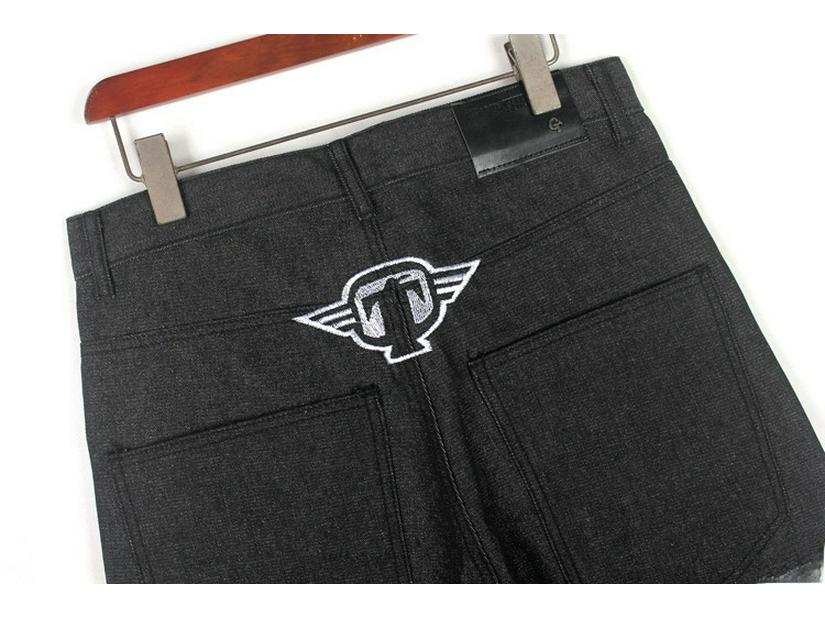 Men's Hip-Hop Street Dance Jeans: Trendy, Embroidered Skull, Straight, Loose, Casual Skateboard Pants, Plus Size Available.