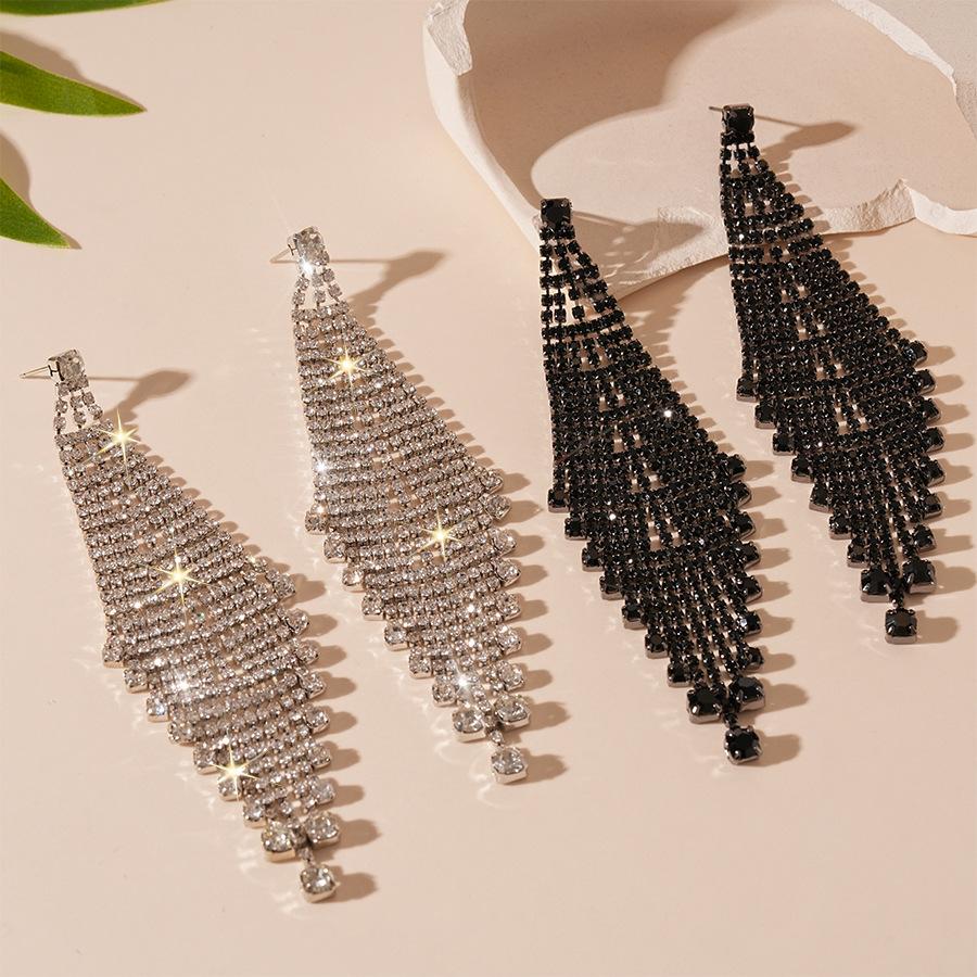 Super flash diamond-set triangular water drop fringed silver needle earrings ins personalized temperament earrings