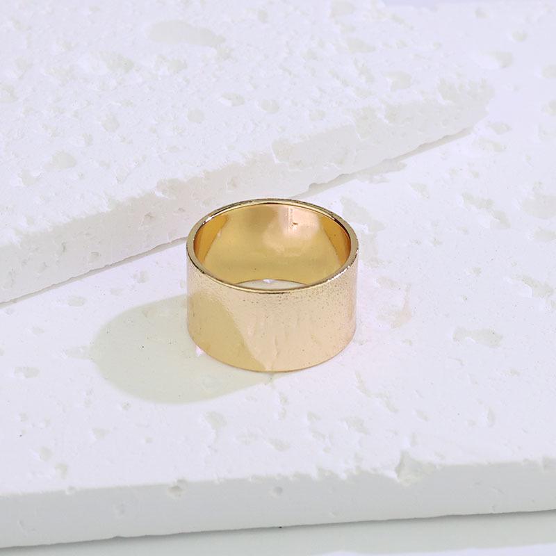 Korean Style Fashionable Scarf Buckle - Women's Simple and Stylish Scarf Accessory