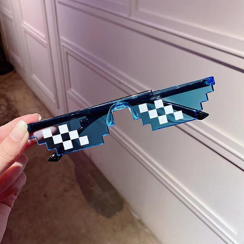 Trendy Pixel Mosaic Sunglasses for Men and Women - Creative 2D Funny Photo Props