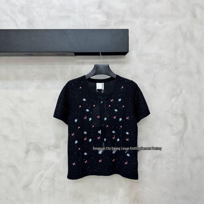 French Floral Embroidered Gypsophila Knit Mesh Top with Frog Button and Round Neck - Short-Sleeved Age-Reducing Design