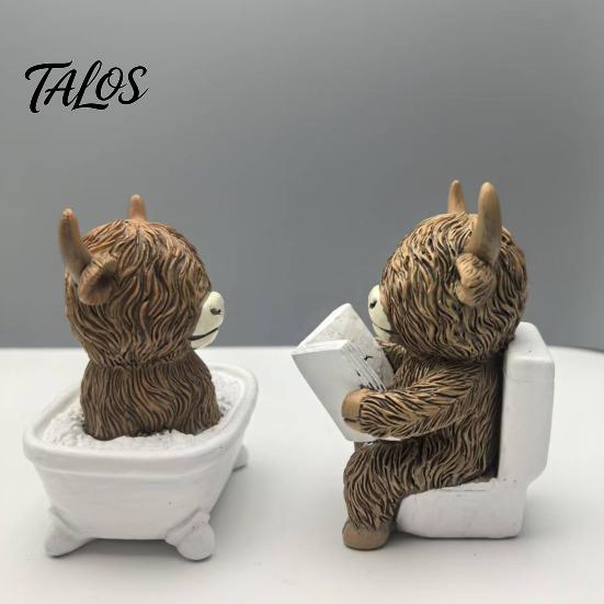 Decorative Cow Statue Highland Bathroom Figurine Funny Scottish Cattle Sitting on Toilet Resin Calf Bedroom Animal Ornament Bathing Sculpture for Home