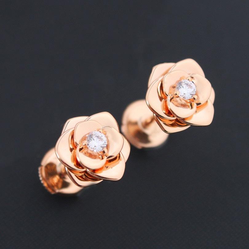 

Новые винтажные серьги Горячий бренд Женский роскошный набор ювелирных изделий для женщин Дизайнер 925 стерлинговое серебро Модные ожерелья браслеты белый