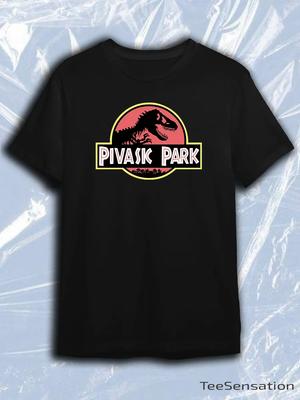 TeeSensation Schwarzes T-Shirt mit Rundhalsausschnitt und kurzen Ärmeln mit Pivask Park Jurassic Park Parodie