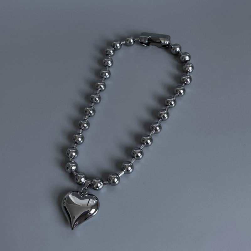Fashion Trend Niche Sense Heart Leather Rope Collarbone Chain Temperament Simple Cold Wind Silver Love-shape Necklace