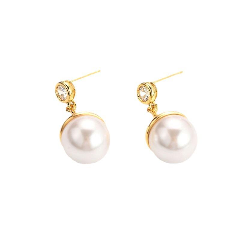 Elegant French retro pearl earrings niche design temperament round zircon high-end light luxury network explosive earrings