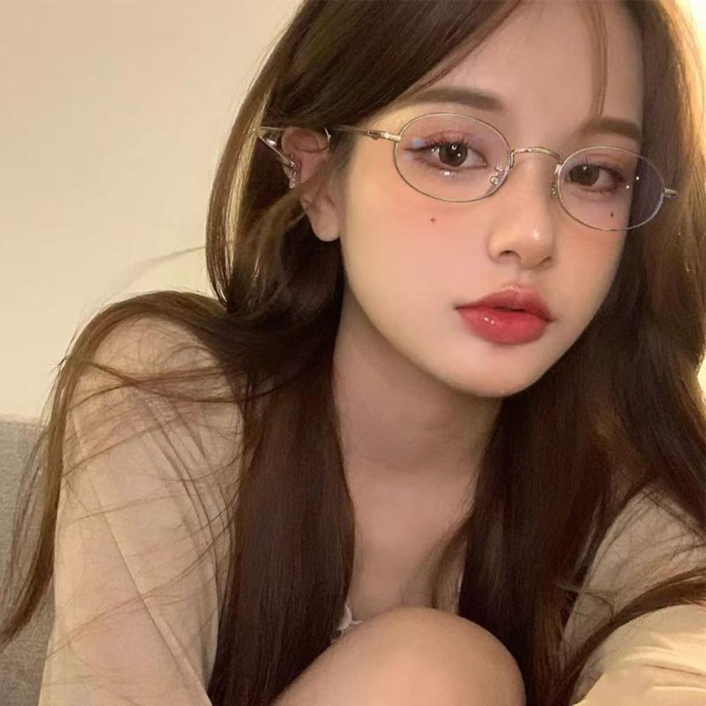 Vintage Myopia Glasses for Women Oval Metal Frame Brand Designer Fashion Y2K Woman Metal Optical Frames Computer Glasses