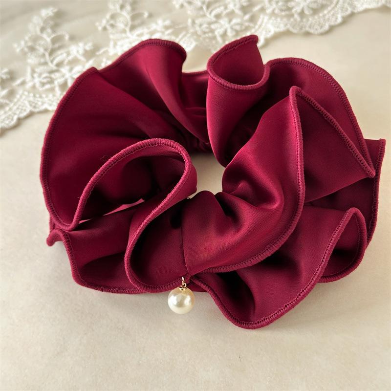 Elegant Pearl Decorated Scrunchies Fashion Hair Tie for Women Aesthetic Bridal Shower Gift