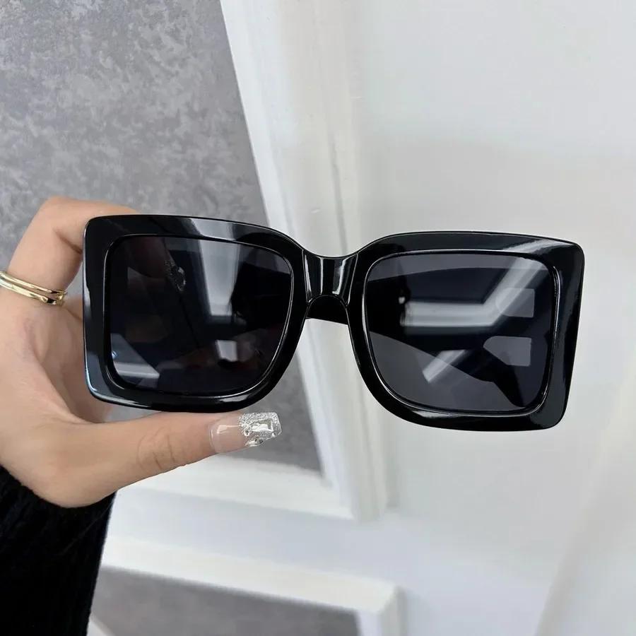 Retro Classic Square Sunglasses For Women Men Stylish Minimalist Female Male Fashion Glasses