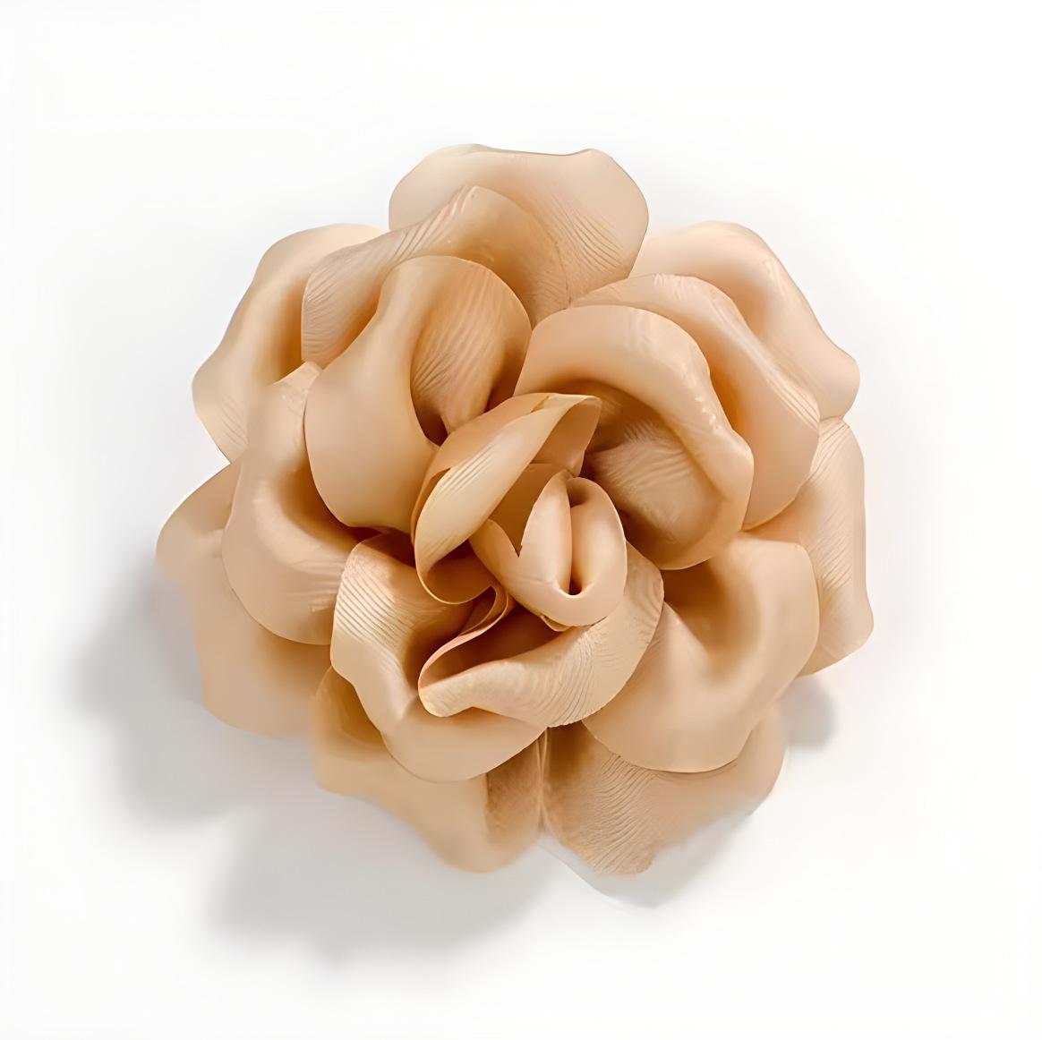 

Легкая роскошь маленькая ароматная ткань камелия брошь женский дизайн чувство мода костюм брошь темперамент булавка аксессуары подарок