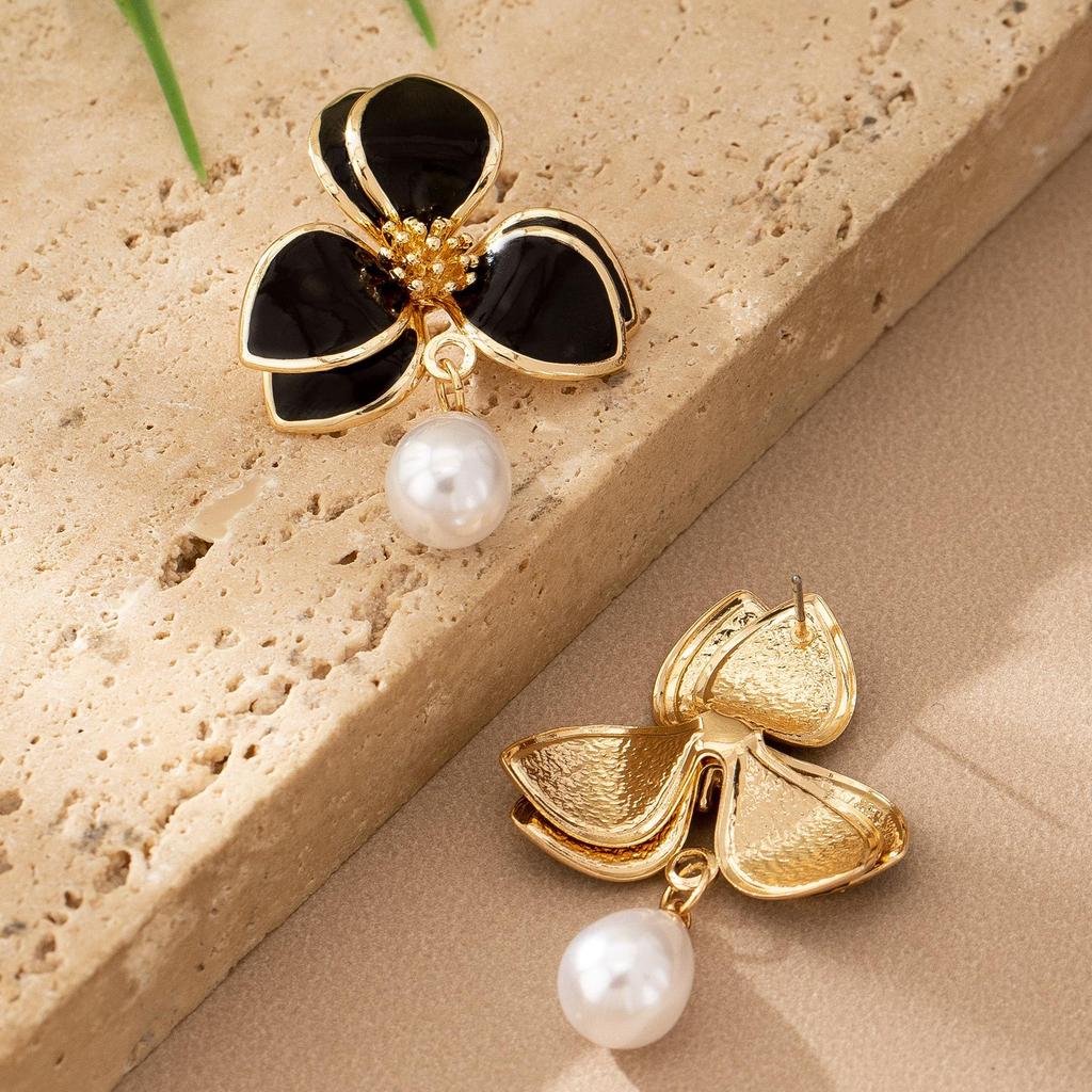 Korean Minimalist Black Drip Oil Flower Earrings - Women's High-End Fashion