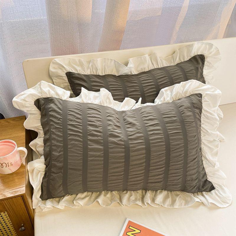 Korean Style Princess Heart Pillowcase - Cute Lace Design, Solid Color for Dormitory or Student Use