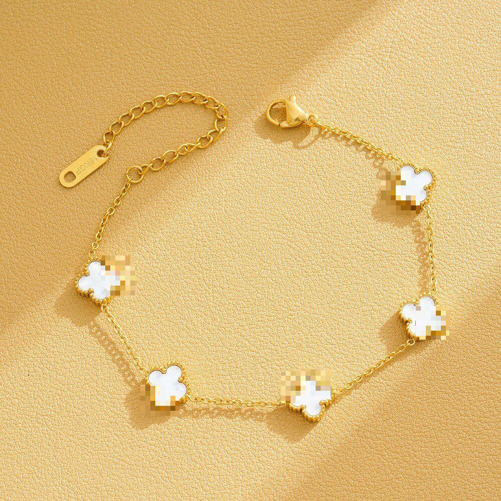 High-End Titanium Steel Four-Leaf Clover Bracelet with Shell Pendant – Durable, Fade-Resistant Design