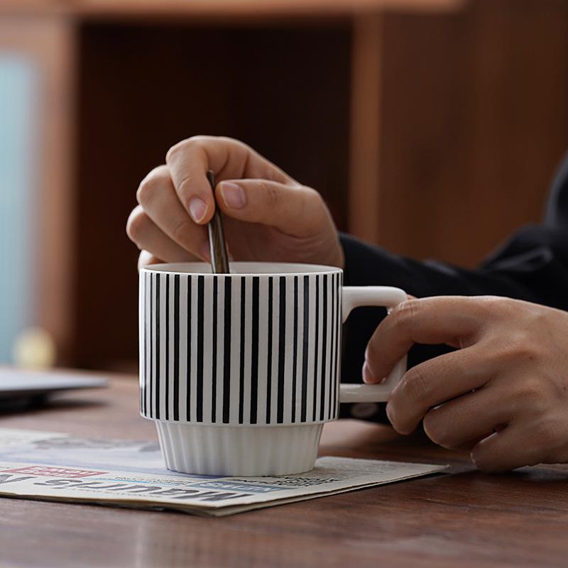 Kubek geometryczny w stylu Hepburna z czarną linią, kubek do kawy i mleka w kropki, prosty ceramiczny kubek w stylu nordyckim, kubek do układania, wysokiej klasy