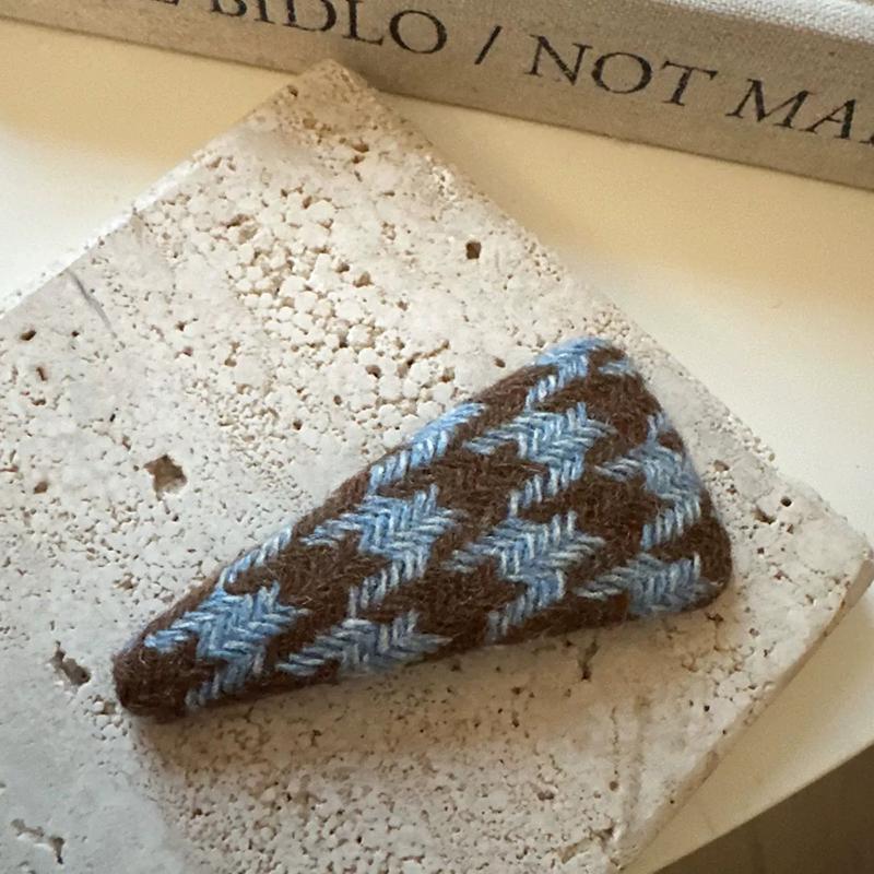 Retro Vintage Style Plaid Fabric Hair Clip Women Autumn Winter Side Clip Broken Hair Bangs Hair Accessories Daily Wear Gifts