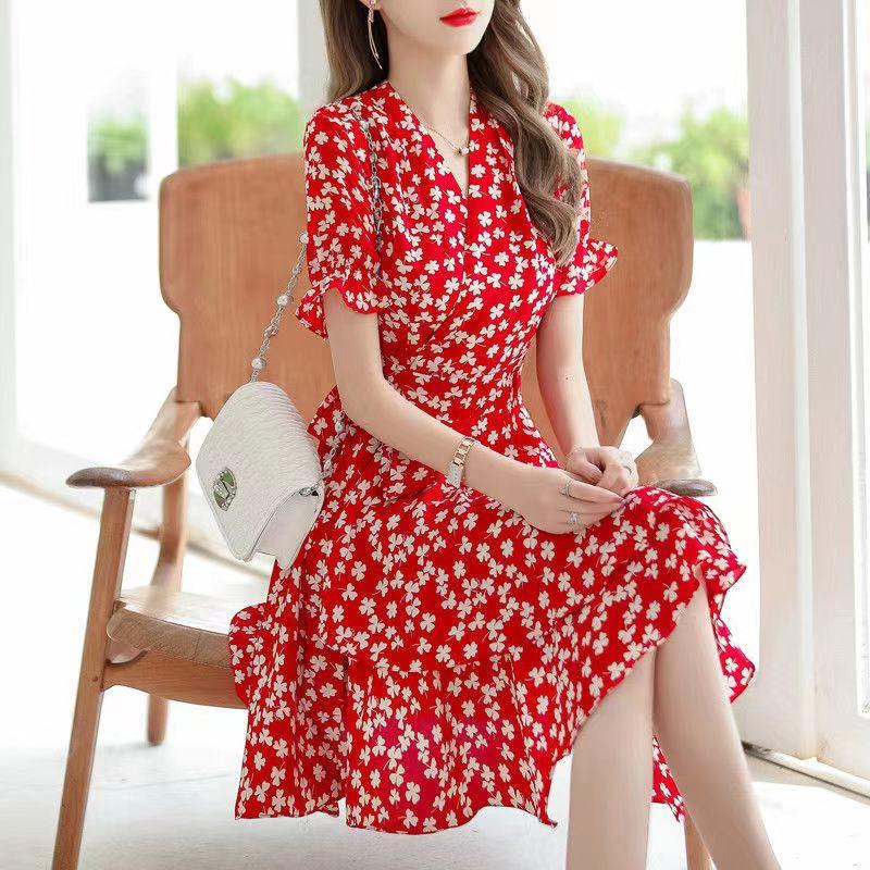 

Temperament A-word dress women s summer horn sleeves short sleeves V-neck floral thin waist medium and long dress M