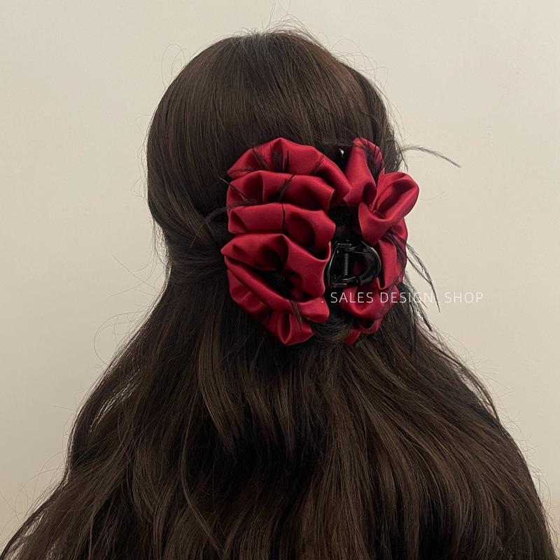 

Elegant French Satin Feather Claw Clip for Versatile Updo Hairstyles