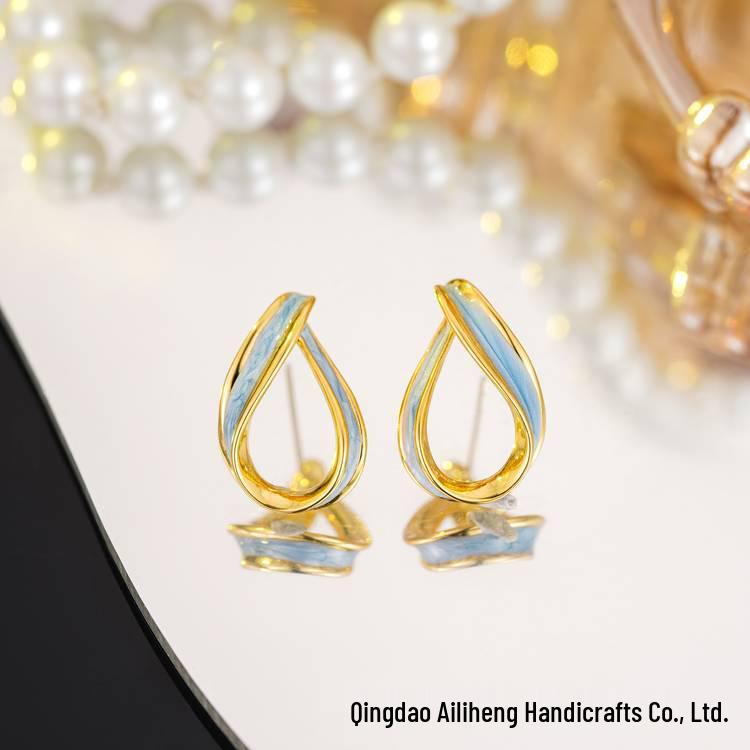 

Elegant French Retro Geometric Waterdrop Cross Ear Clips