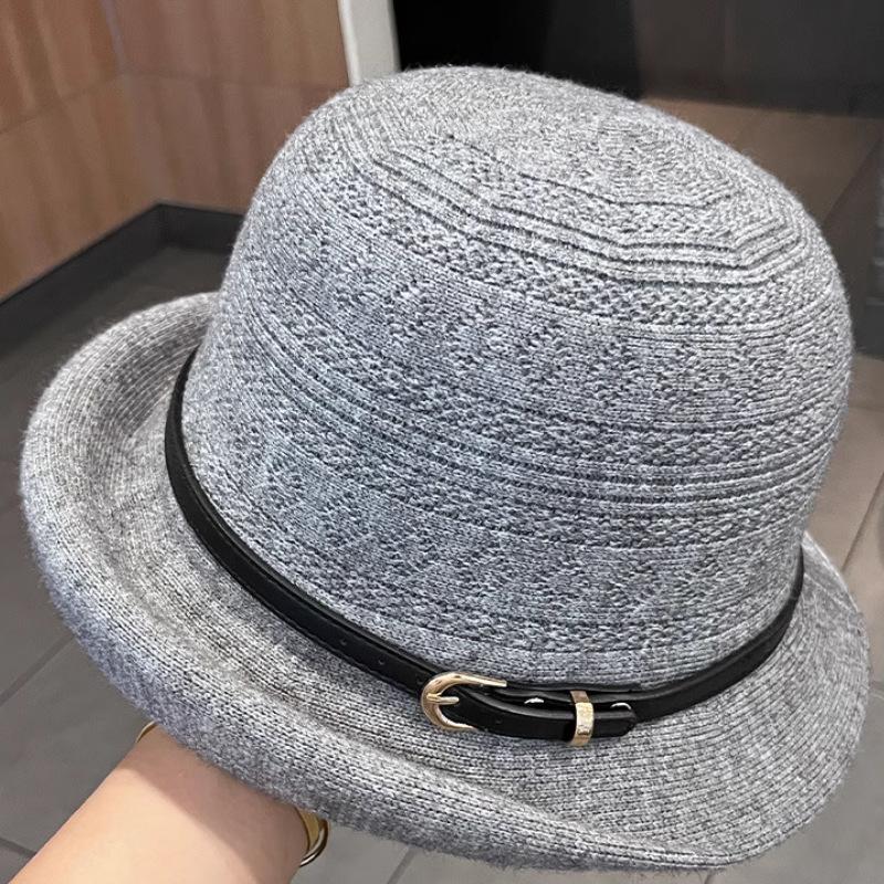 Autumn and winter new knitted basin hat women's elegant top hat upturned along the big head circumference showing the face small belt decorative bucke