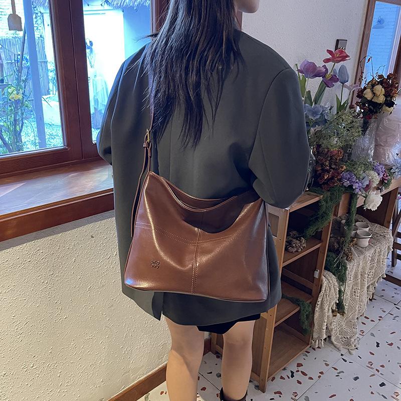 Maillard Retro Commuter Bag Women's Bag 2025 New Autumn and Winter Fashion Shoulder Bag Design Texture Tote Bag