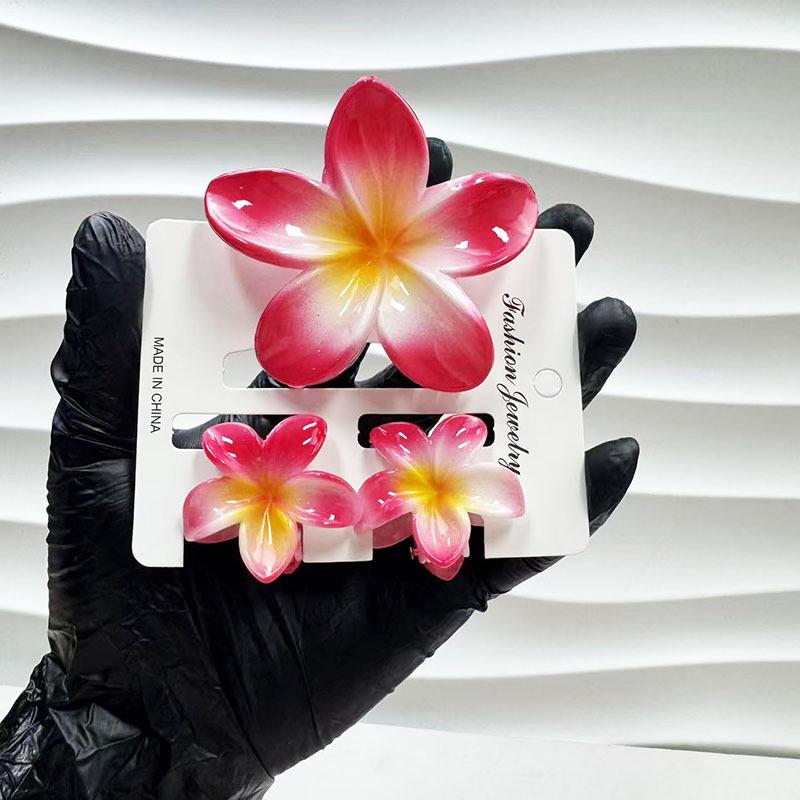 Sada skřipců do vlasů s frangipani: Květinové vlasové doplňky s imitací mramoru pro módní svátky
